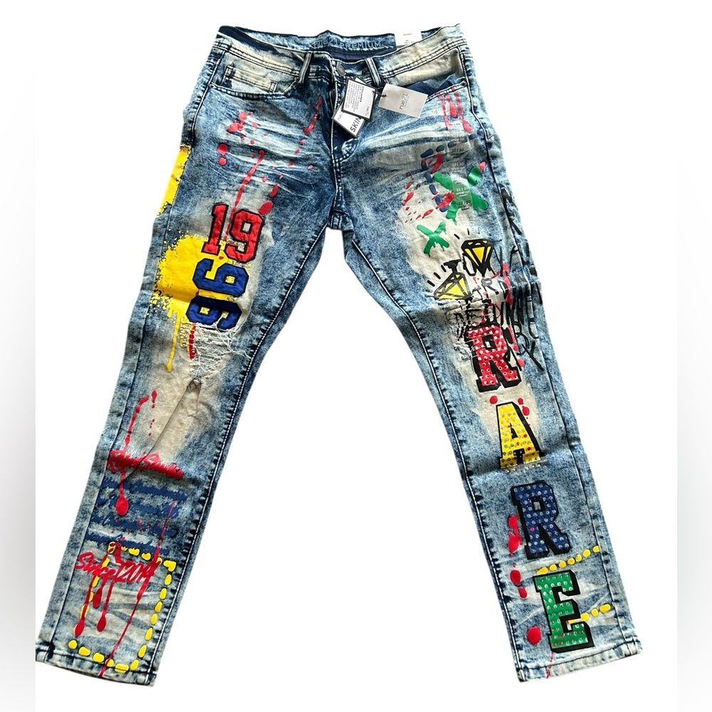 NWT Rue21 Premium Supreme Flex Skinny Jeans Graffiti Print Distressed 32/30